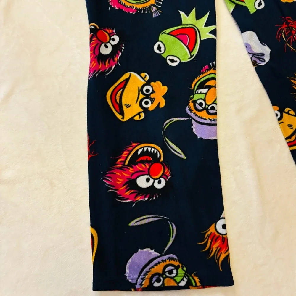 Disney All Over Printed Pajama Pants EUC Size Large - Picture 4 of 6